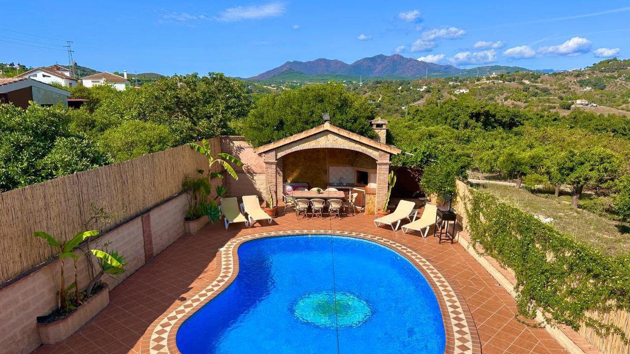 Semesterbostad El Parral - Piscina Y Sala De Cine